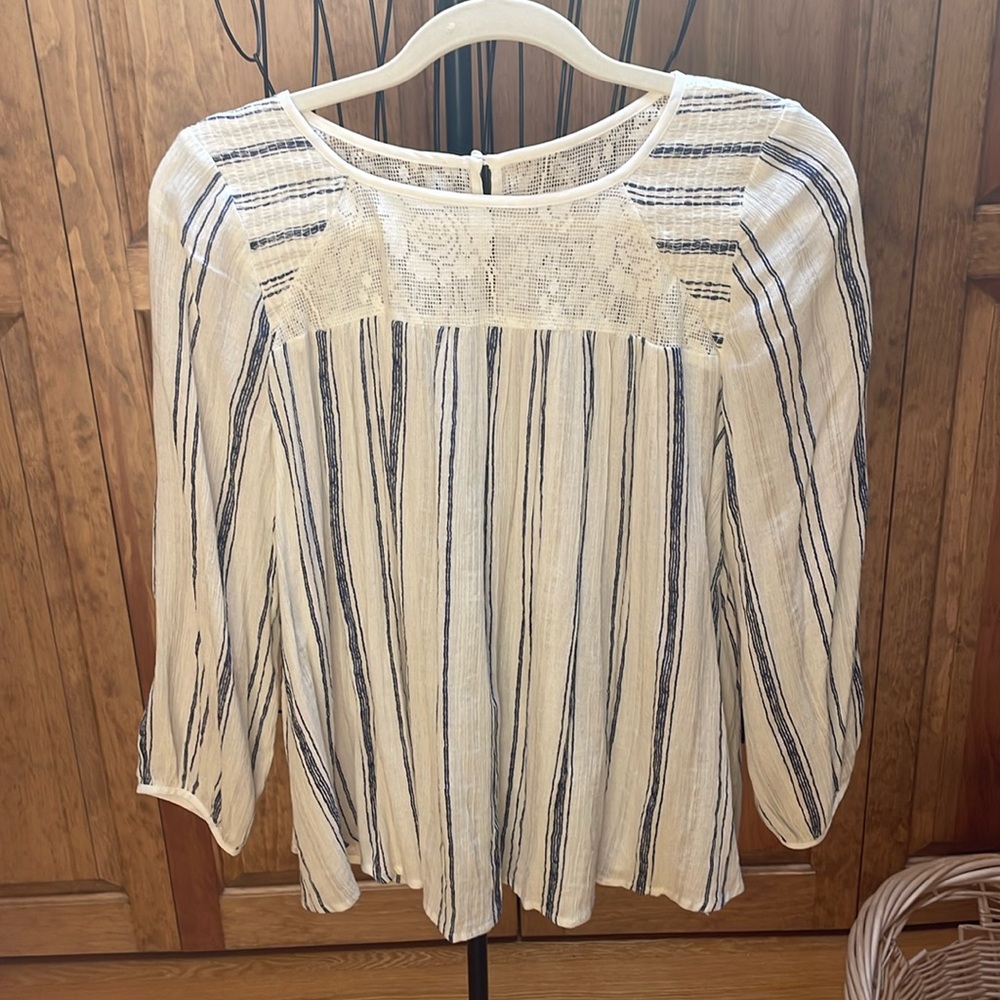 American Eagle outfitters new without tag peasant top size S/P